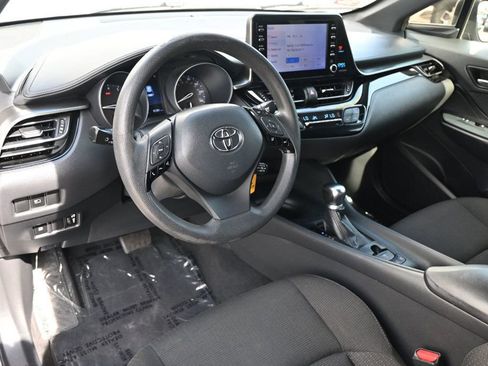 Used 2019 Toyota C-HR LE image 7