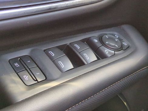 Used 2024 GMC Yukon XL AT4 w/ AT4 Premium Plus Package image 24