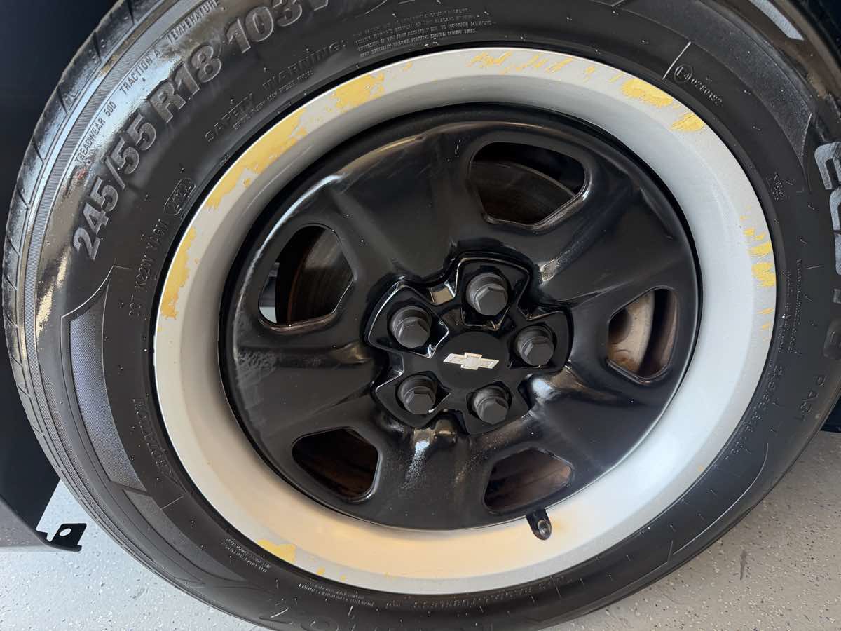 Used 2013 Chevrolet Camaro LS RWD image 25