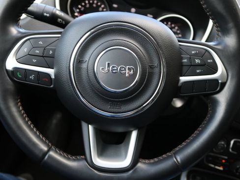 Used 2020 Jeep Compass Latitude w/ Popular Equipment Group FWD image 21