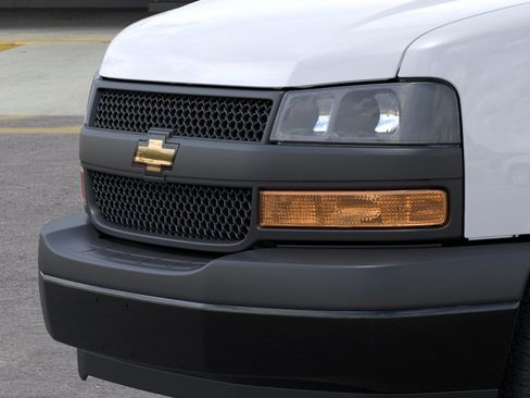 New 2026 Chevrolet Express 2500 RWD image 13