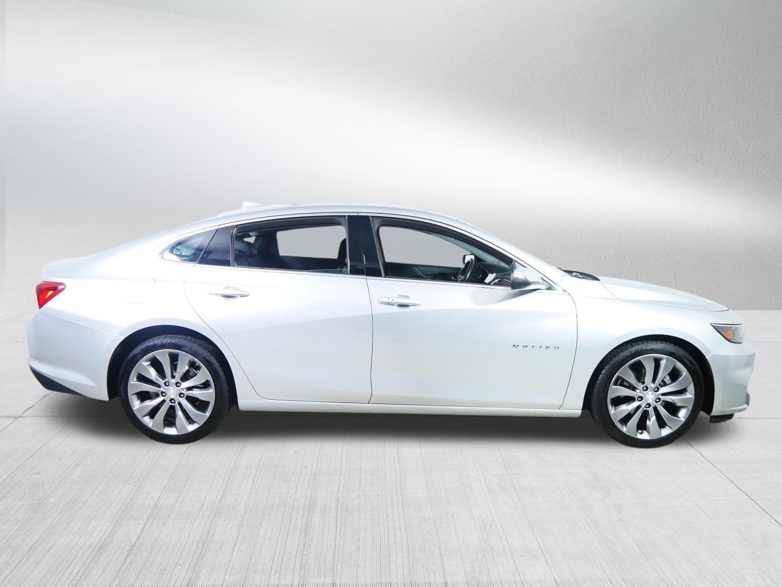 Used 2016 Chevrolet Malibu Premier w/ Driver Confidence Package FWD image 8