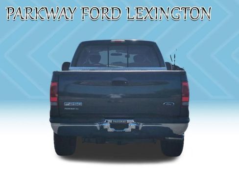 Used 2006 Ford F250 XLT AWD/4WD image 4