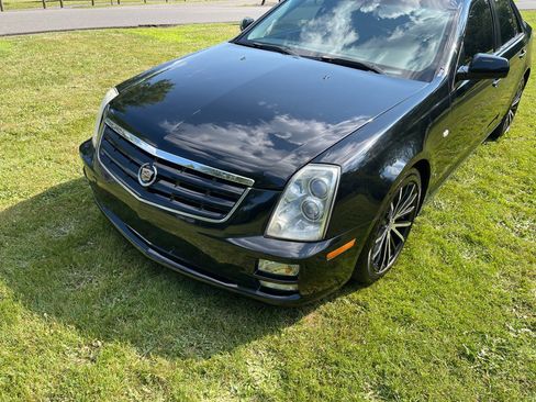 Used 2006 Cadillac STS V8 w/ Preferred Equipment Group RWD image 8