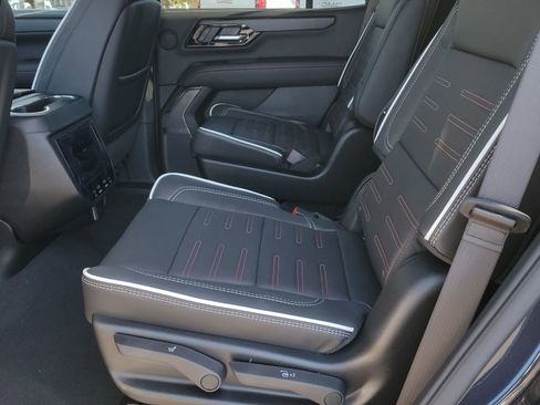 New 2026 GMC Yukon AT4 Ultimate AWD/4WD image 7