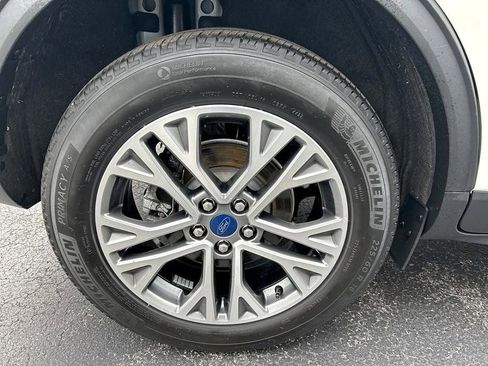 Used 2022 Ford Escape SEL image 31