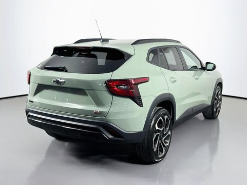 Used 2024 Chevrolet Trax RS w/ Sunroof Package FWD image 5
