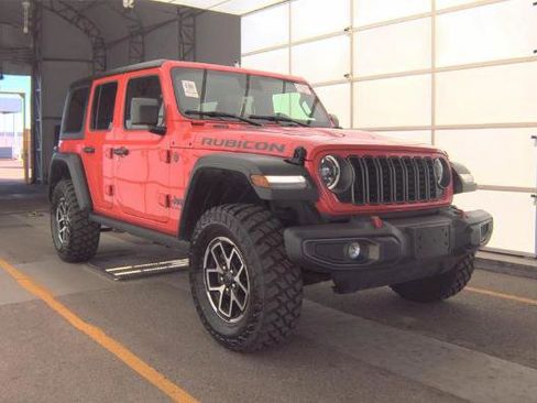 Used 2025 Jeep Wrangler Unlimited Rubicon AWD/4WD image 1