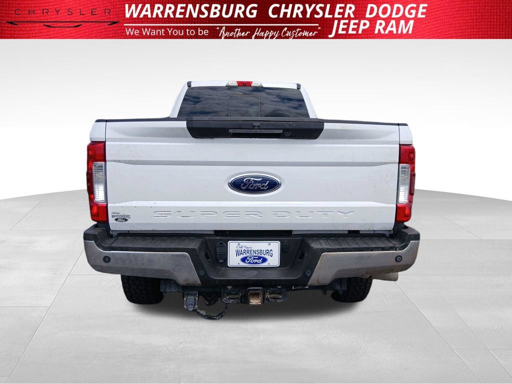 Used 2019 Ford F350 Lariat w/ Lariat Ultimate Package AWD/4WD image 3