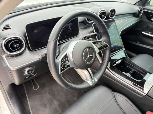Used 2023 Mercedes-Benz C 300 Sedan image 4