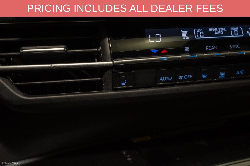 Used 2022 Toyota Sienna XSE w/ XSE Plus Package AWD/4WD image 16