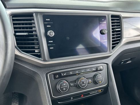 Used 2019 Volkswagen Atlas SE w/ Panoramic Sunroof Package FWD image 23