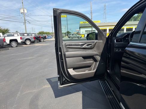 Used 2021 GMC Yukon Denali w/ Denali Premium Package AWD/4WD image 21