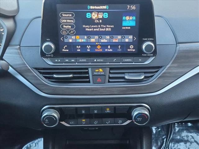 Used 2025 Nissan Altima 2.5 SV FWD image 14