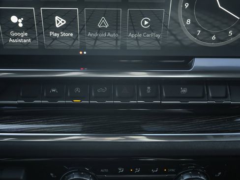 Used 2024 GMC Sierra 1500 Elevation image 15