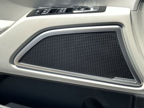 Used 2025 Kia Telluride EX image 25