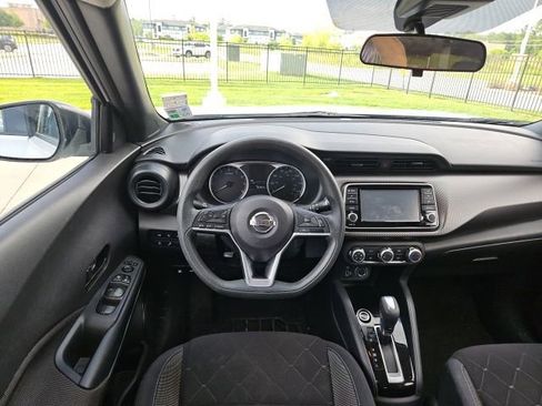 Used 2020 Nissan Kicks S FWD image 27