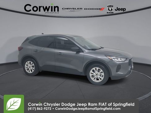 Used 2025 Ford Escape Active w/ Cold Weather Package image 1