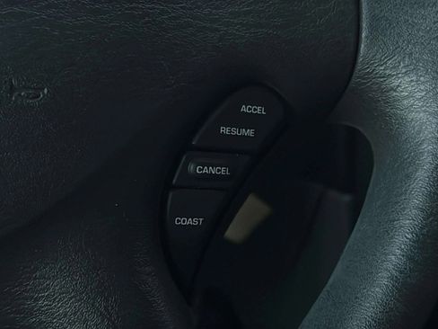 Used 2005 Dodge Grand Caravan SE image 29