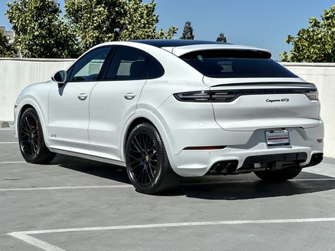 Used 2021 Porsche Cayenne GTS AWD/4WD image 3