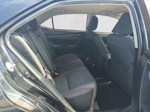 Used 2017 Toyota Corolla LE image 17