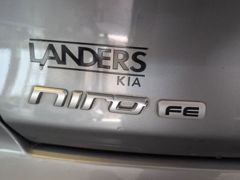 Used 2022 Kia Niro LX FWD image 6