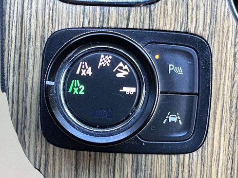 Used 2017 GMC Acadia Denali w/ Technology Package AWD/4WD image 39