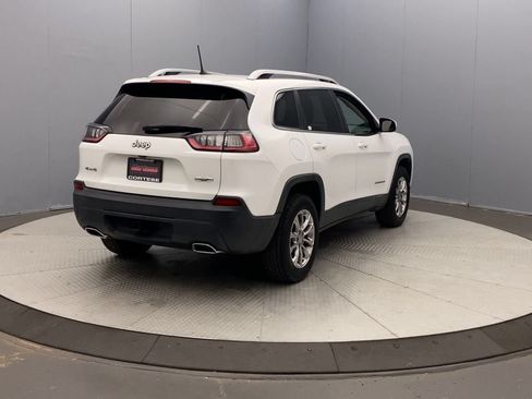 Used 2019 Jeep Cherokee Latitude Plus w/ Comfort/Convenience Group AWD/4WD image 4