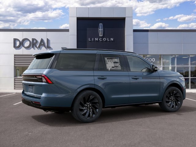 New 2027 Lincoln Navigator Reserve w/ Jet Appearance Package AWD/4WD image 6