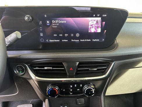 Used 2025 Buick Encore GX Preferred image 21