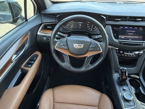 Used 2022 Cadillac XT5 Premium Luxury FWD image 14