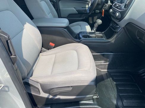 Used 2018 Chevrolet Colorado W/T image 16