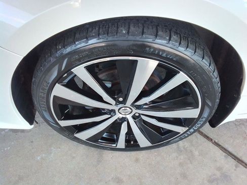 Used 2019 Nissan Altima 2.5 SR w/ SR Premium Package FWD image 27