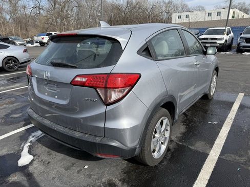 Used 2017 Honda HR-V LX image 6