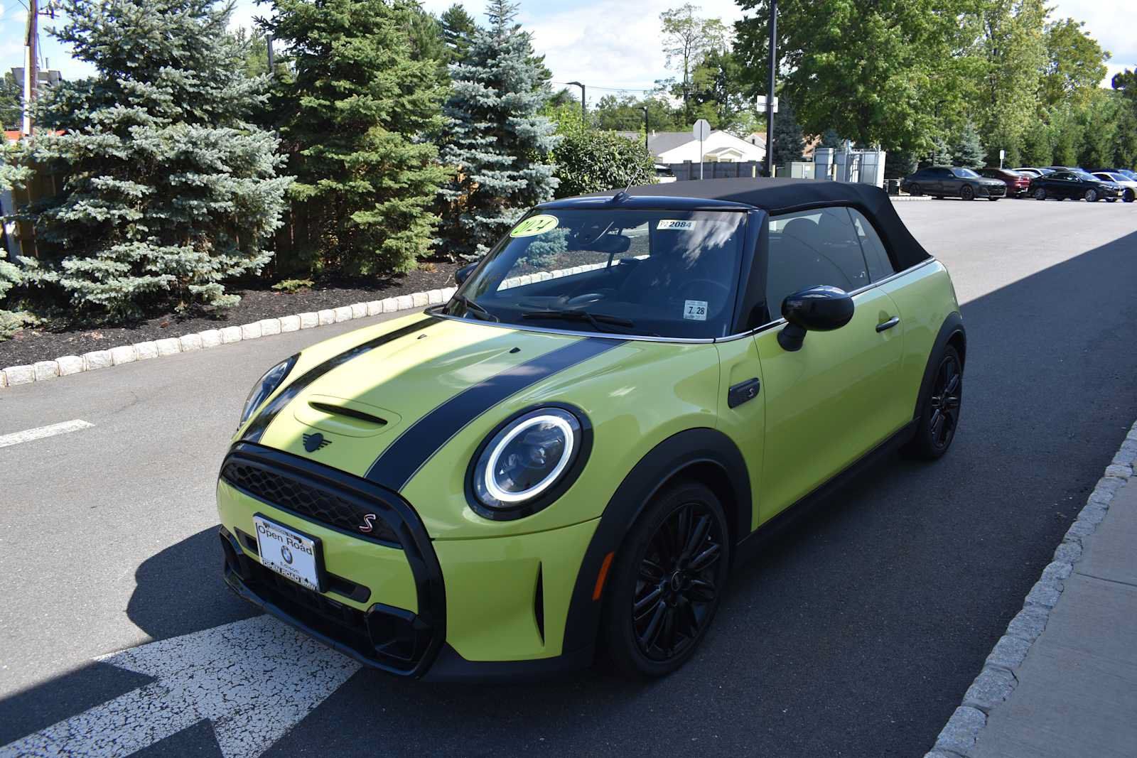Used 2024 MINI Cooper S w/ Signature Upholstery Package FWD image 3