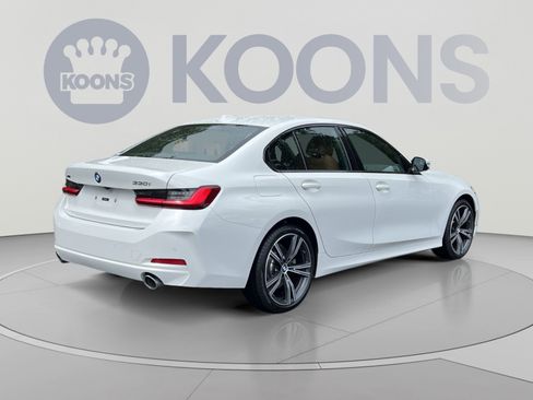 Used 2023 BMW 330i xDrive Sedan w/ Premium Package AWD/4WD image 11