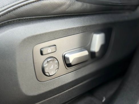 Used 2021 BMW X5 xDrive40i w/ Premium Package image 17