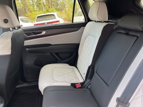 New 2026 Volkswagen Atlas Cross Sport SEL Premium R-Line AWD/4WD image 13