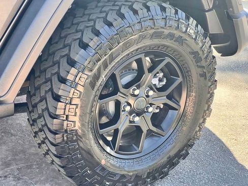 Used 2025 Jeep Wrangler Unlimited Sport S 4xe AWD/4WD image 45