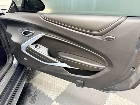Used 2018 Chevrolet Camaro SS RWD image 35