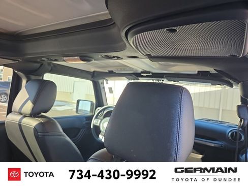 Used 2018 Jeep Wrangler Unlimited Sahara image 23