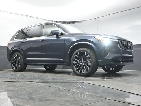 New 2026 Volvo XC90 T8 Plus w/ Protection Package Premier AWD/4WD image 41