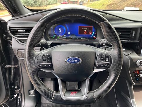Used 2020 Ford Explorer ST w/ Premium Technology Package image 12
