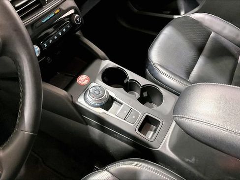 Used 2024 Ford Escape Platinum image 18