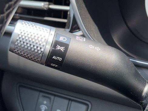 Used 2025 Genesis G70 2.5T AWD/4WD image 10