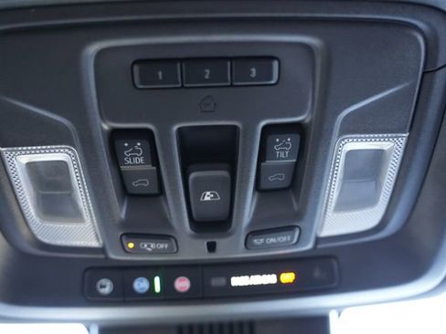 Used 2024 GMC Sierra 3500 AT4 w/ AT4 Premium Plus Package image 31