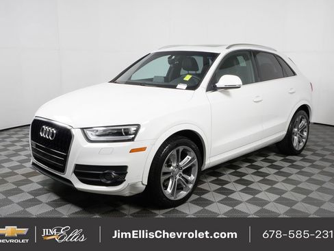 Used 2015 Audi Q3 2.0T Prestige w/ Prestige Package image 1