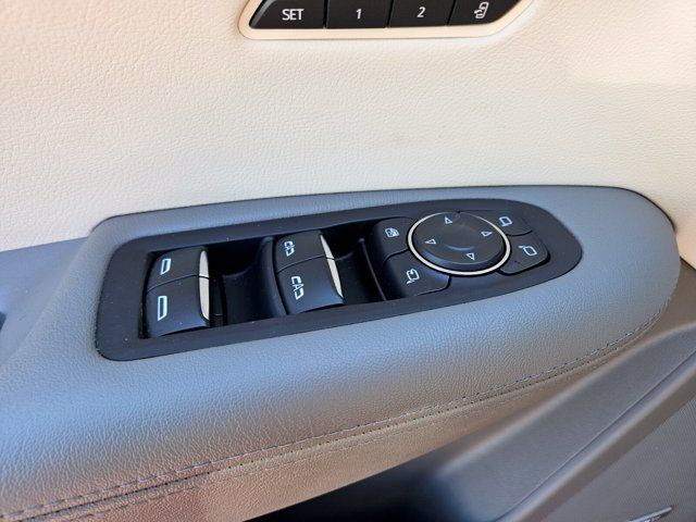 Used 2024 Cadillac XT5 Premium Luxury w/ LPO, Floor Liner Package AWD/4WD image 31