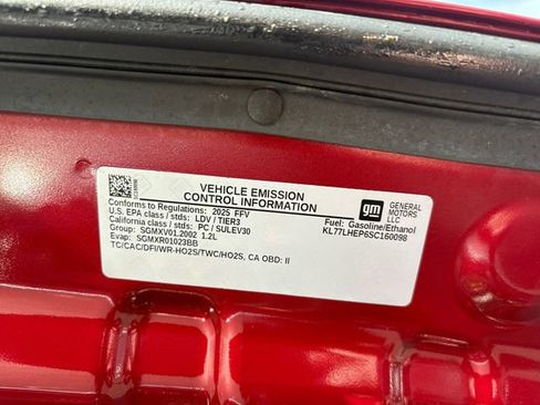 Used 2025 Chevrolet Trax LT FWD image 10