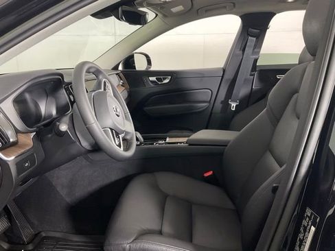 Used 2023 Volvo XC60 B5 Plus w/ Climate Package image 28